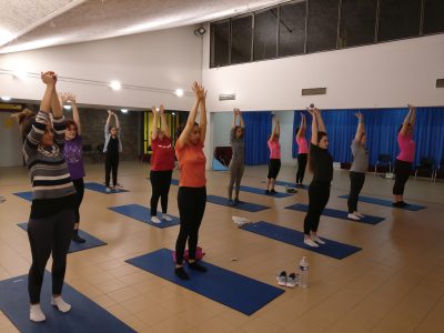 yoga animation salle polyvalente gym jeunes fille foyer tolbiac